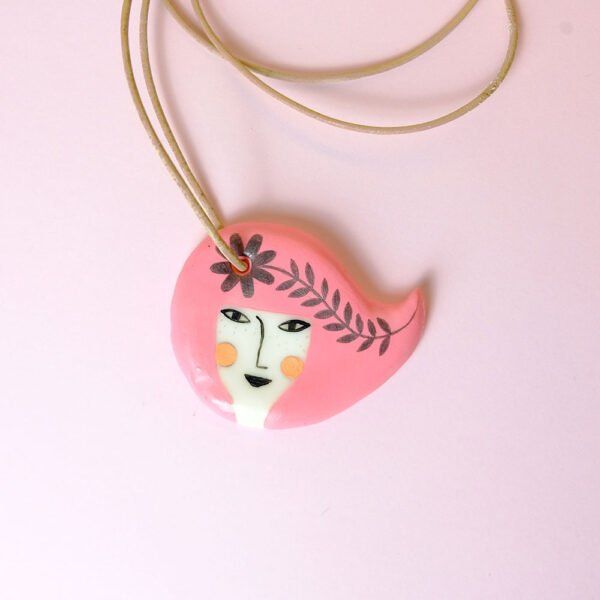 straight hair face necklace